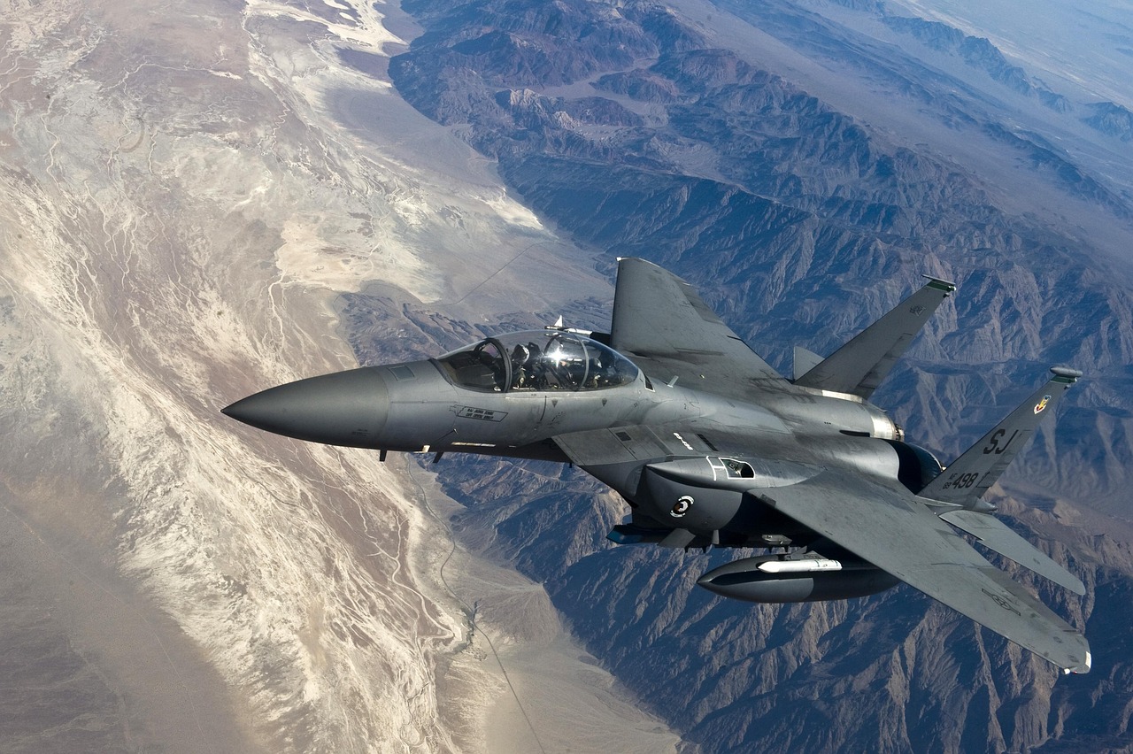 Firsthand Accounts: Pilots Who "Ate Hawks for Breakfast"